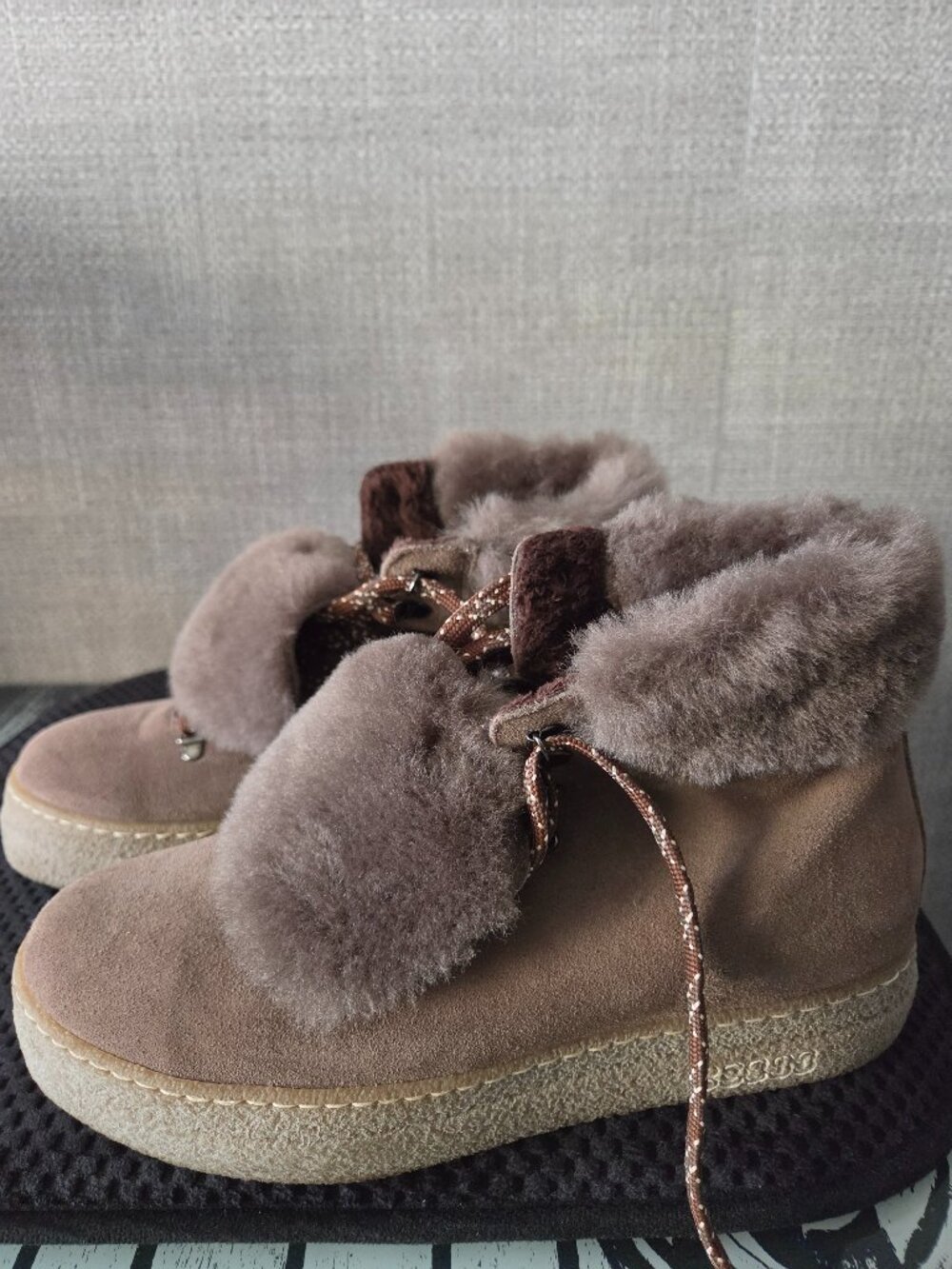 "AGL" women's beige, suede fur-lined ankle boots size 39